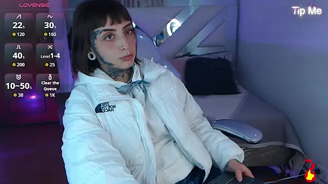 Gyal 8  online show from 10-20-25, 03:08