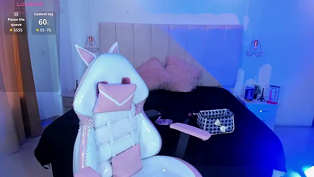 Gyal 8  online show from 11-24-25, 07:58