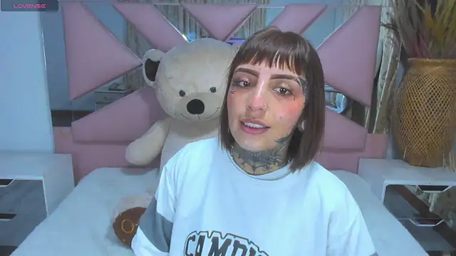 Gyal 8  online show from 09-26-25, 03:24