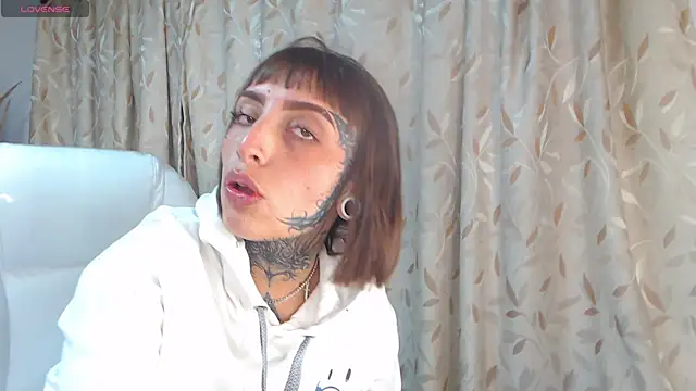 Gyal 8  online show from 10-03-25, 03:41