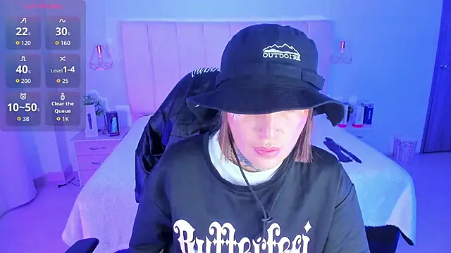 Gyal 8  online show from 02-25-26, 05:18