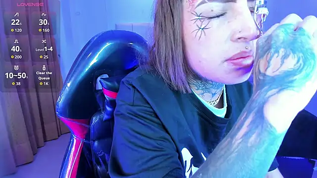 Gyal 8  online show from 01-08-26, 03:01