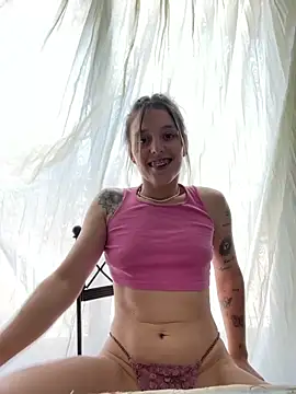 Snapshot of xvalentinaof chatting on 12-16-25, 01:04 xvalentinaof online show from 12-16-25, 01:04