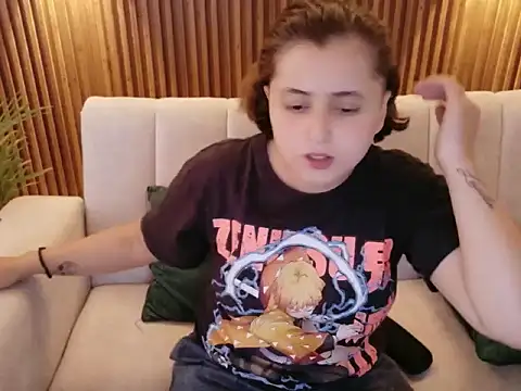 Snapshot of dirty_feelena chatting on 11-21-25, 05:01 dirty feelena online show from 11-21-25, 05:01