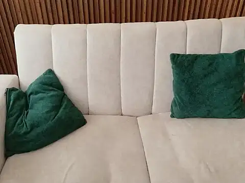 Snapshot of dirty_feelena chatting on 01-19-26, 04:11 dirty feelena online show from 01-19-26, 04:11