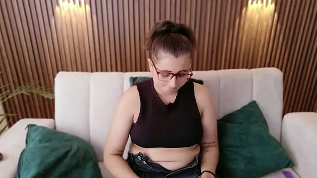 Snapshot of dirty_feelena chatting on 11-06-25, 05:06 dirty feelena online show from 11-06-25, 05:06