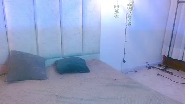 ladymooncs online show from 10-09-25, 03:40