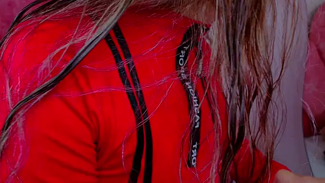 MyApril   online show from 12-15-25, 11:38