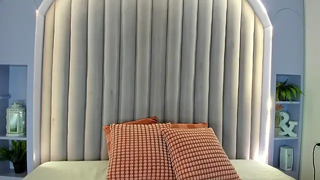 MyApril   online show from 02-20-26, 11:45