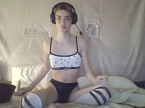 Snapshot of Luna_Samosienko chatting on 11-06-25, 12:47 Luna Samosienko online show from 11-06-25, 12:47