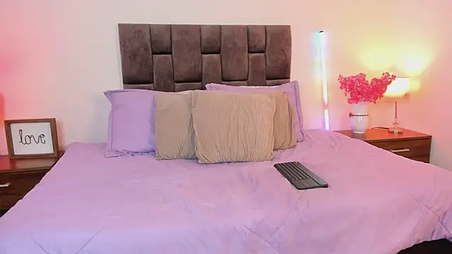 Aliccecullen online show from 04-09-26, 04:13