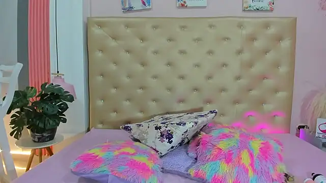  jade 01 online show from 10-16-25, 12:35