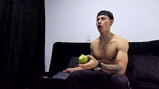 jey cox23 online show from 11-22-25, 10:36