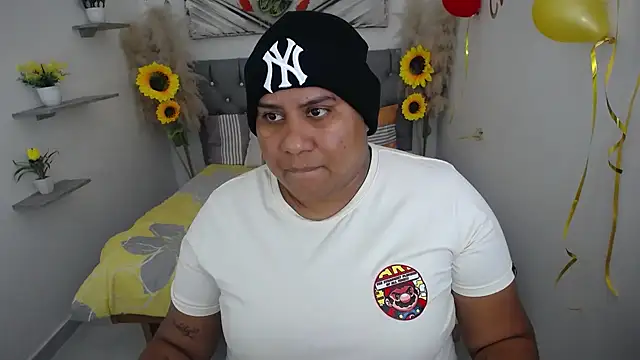 hotlesby valery online show from 10-11-25, 07:04