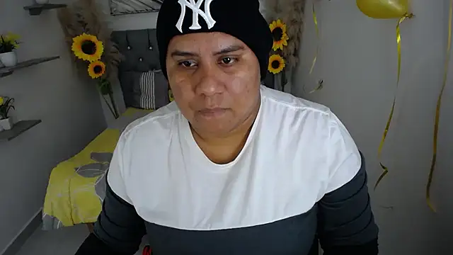 hotlesby valery online show from 10-16-25, 07:00