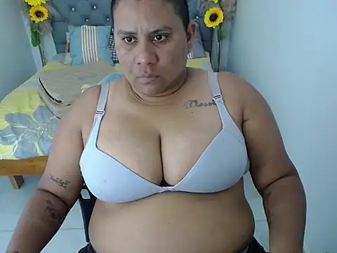 hotlesby valery online show from 12-22-25, 08:09