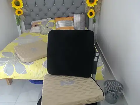 hotlesby valery online show from 11-19-25, 08:09