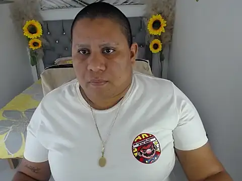 hotlesby valery online show from 11-18-25, 08:12