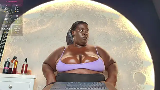 CarolinaGomez  online show from 11-10-25, 07:30