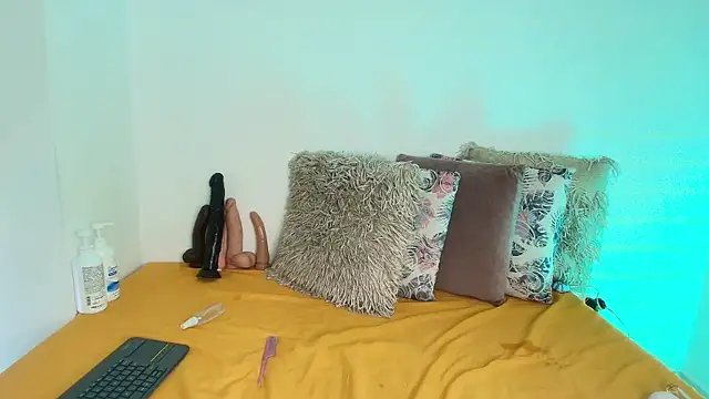 SaraGuzmann online show from 03-25-26, 07:24