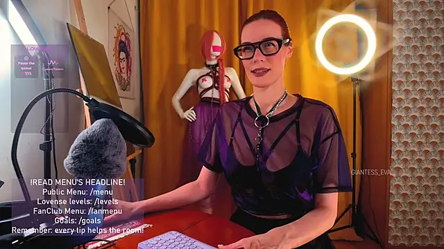 Snapshot of Giantess_Eva chatting on 06-21-26, 10:26 Giantess Eva online show from 06-21-26, 10:26