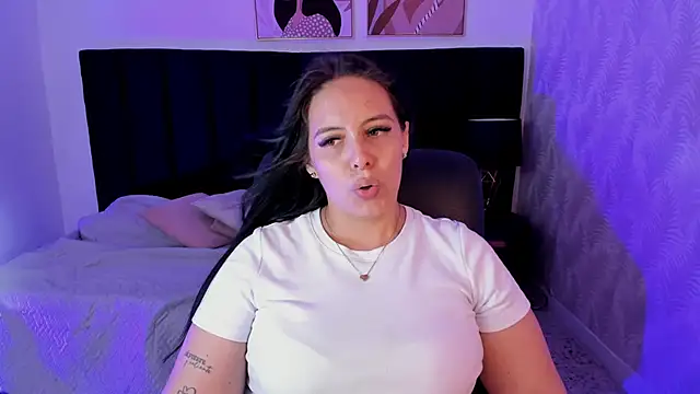 camiladuke7 online show from 10-04-25, 07:37