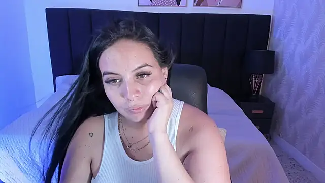 Snapshot of camiladuke7 chatting on 12-04-25, 07:35 camiladuke7 online show from 12-04-25, 07:35