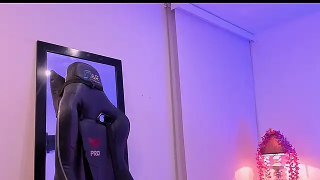 Rouse Monroe online show from 09-24-25, 03:57