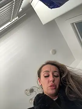 Scotishminx25 online show from 09-21-25, 04:45