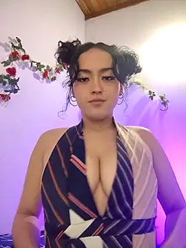 Snapshot of Grecia__x chatting on 09-28-25, 02:18 Grecia  x online show from 09-28-25, 02:18