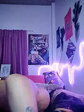 Snapshot of foxylena_latinalicious69 chatting on 10-04-25, 12:39 foxylena latinalicious69 online show from 10-04-25, 12:39