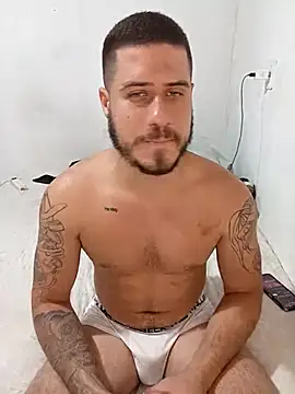 Snapshot of casado031999 chatting on 09-21-25, 01:33 casado031999 online show from 09-21-25, 01:33