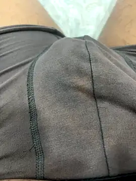 Snapshot of Gihan_sil1088 chatting on 10-27-25, 04:02 Gihan sil1088 online show from 10-27-25, 04:02