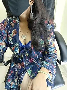 Hey Jully online show from 09-20-25, 05:23