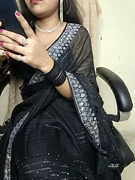 Hey Jully online show from 11-04-25, 06:06