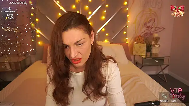 EllaGoldenn online show from 01-13-26, 09:41