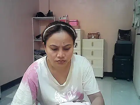 Snapshot of Amarrahlyn chatting on 07-21-26, 09:27 Amarrahlyn online show from 07-21-26, 09:27