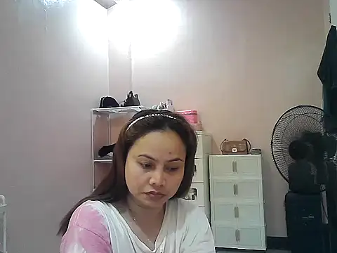 Snapshot of Amarrahlyn chatting on 07-23-26, 09:44 Amarrahlyn online show from 07-23-26, 09:44