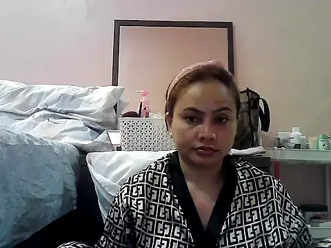 Snapshot of Amarrahlyn chatting on 05-14-26, 09:23 Amarrahlyn online show from 05-14-26, 09:23