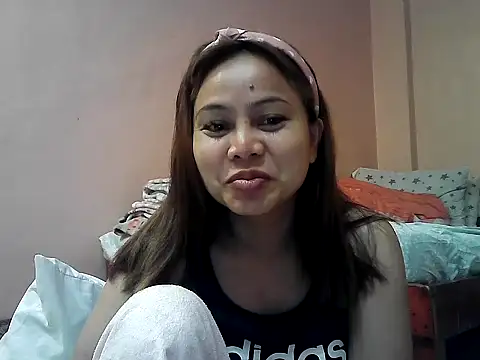 Snapshot of Amarrahlyn chatting on 06-03-26, 09:19 Amarrahlyn online show from 06-03-26, 09:19