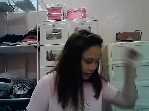 Snapshot of Amarrahlyn chatting on 07-18-26, 10:07 Amarrahlyn online show from 07-18-26, 10:07