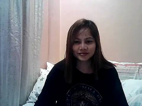 Snapshot of Amarrahlyn chatting on 05-04-26, 10:18 Amarrahlyn online show from 05-04-26, 10:18