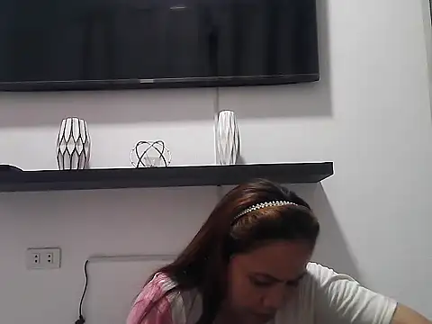 Snapshot of Amarrahlyn chatting on 07-19-26, 10:12 Amarrahlyn online show from 07-19-26, 10:12