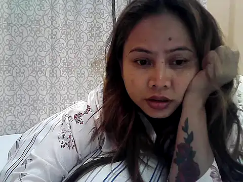 Amarrahlyn online show from 11-18-25, 10:07