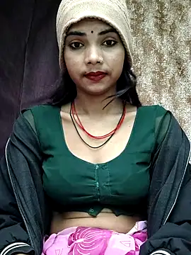 Snapshot of PRACHI-743 chatting on 12-21-25, 02:35 PRACHI-743 online show from 12-21-25, 02:35