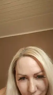 MarinaMargo online show from 11-18-25, 12:04