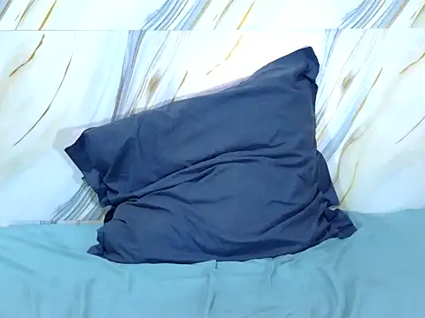 Snapshot of best_frnd chatting on 12-03-25, 06:18 best frnd online show from 12-03-25, 06:18