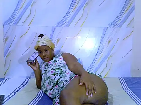 Snapshot of best_frnd chatting on 12-18-25, 07:29 best frnd online show from 12-18-25, 07:29