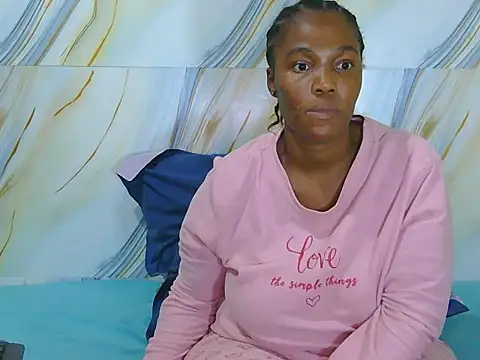 Snapshot of best_frnd chatting on 11-25-25, 07:36 best frnd online show from 11-25-25, 07:36