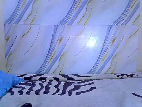 Snapshot of best_frnd chatting on 12-17-25, 09:09 best frnd online show from 12-17-25, 09:09